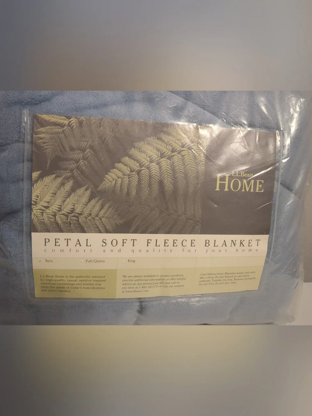 L.L. Bean Petal Soft Fleece Blanket Bay Blue 68